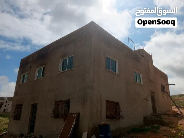 بيت للايجار في منطقه البيضاء شامل المياه والكهرباء