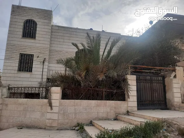 150 m2 More than 6 bedrooms Townhouse for Sale in Zarqa Jabal Al Amera Rahma