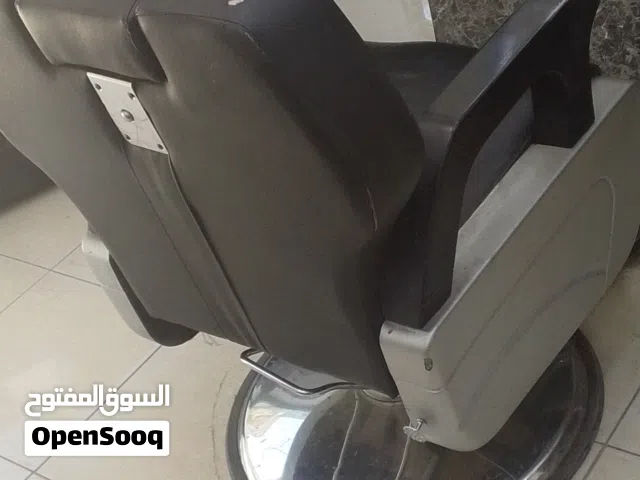 كرسي حلاقة مستعمل سنة