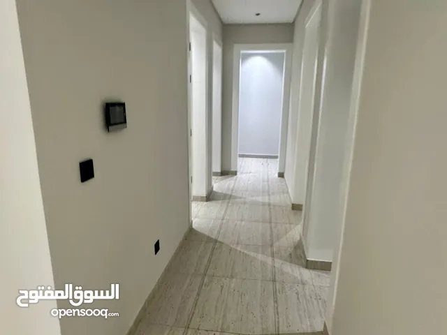 210 m2 3 Bedrooms Apartments for Rent in Al Riyadh Al Malqa