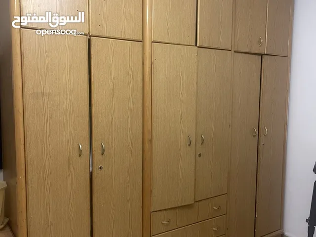 خزانة خشب للبيع