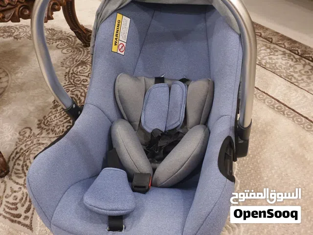 كرسي بيبي او كوت حديث الولادة