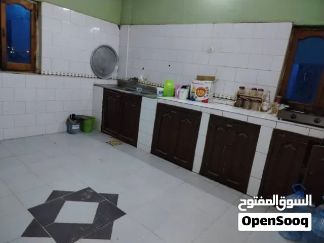 مطلوب شقه مفروشه للايجار   في  امدرمان.  شارع الوادي او النص  او الواحه او الاولي  او التانيه