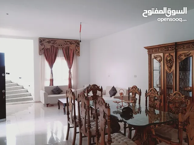 520 m2 More than 6 bedrooms Townhouse for Sale in Tripoli Khallet Alforjan