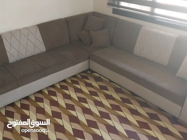 كنبا للبيع غرفة جلوس للضيوف