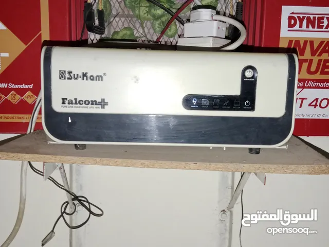 شاحن بطاريات نوع سأكوم هندي نظام 12 فولت يعمل الف وات أو أكثر مستعمل نظيف .