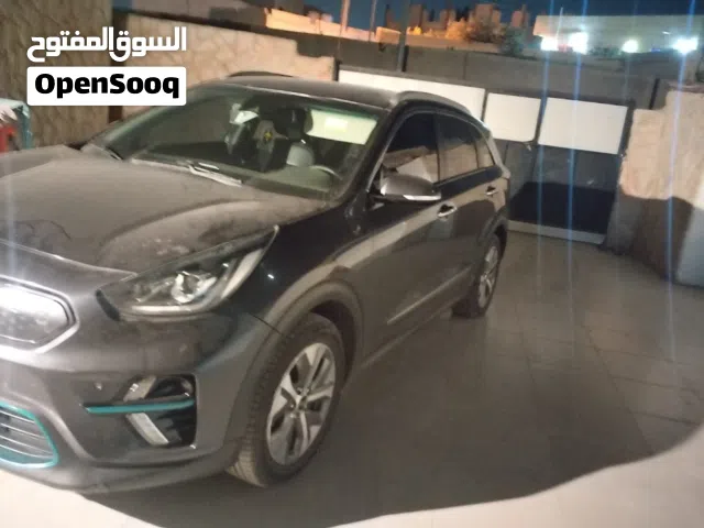 2019 كيا نيرو LX