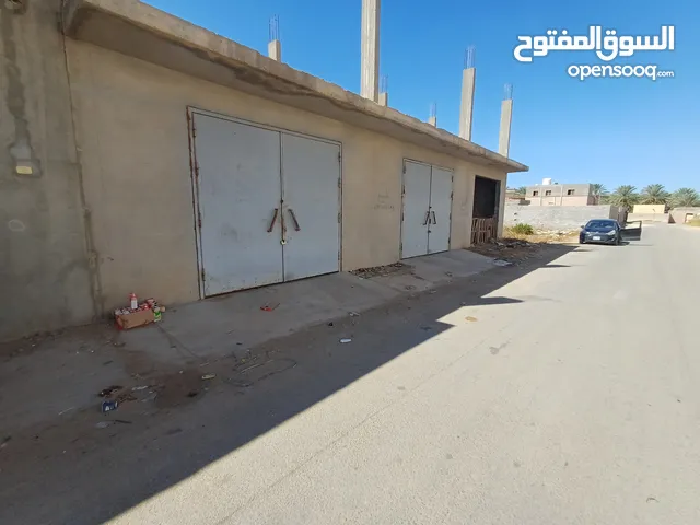 مخازن خلف شارع الصامبه بالقرب من شركة الجيد