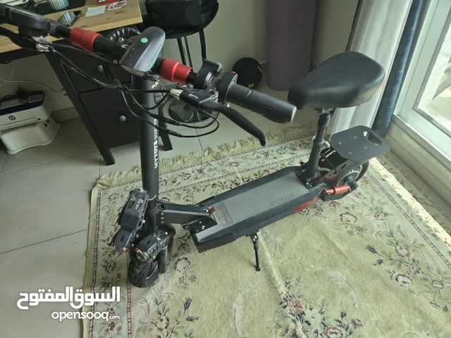 M4 Pro Scooter with seat in a very good condition