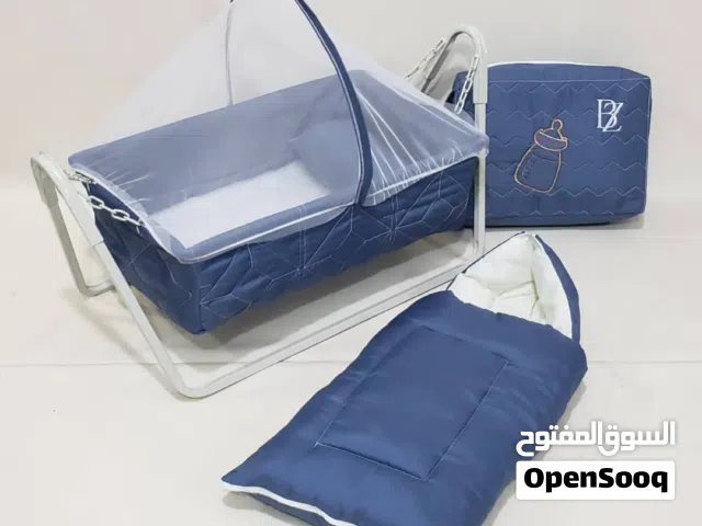هندول اطفال هزاز مكون من 4قطع