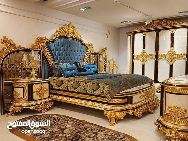 غرفه نوم ع الطراز الفرنسي العتيق مصنوع يدويا من الخشب الزان الطبيعي بإحترافيه عاليه جدا