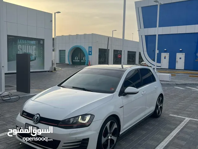Volkswagen Golf 2016 in Dubai