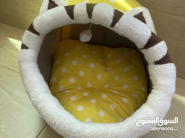 Cat/Dog bed بيت قطة/ كلب صغير