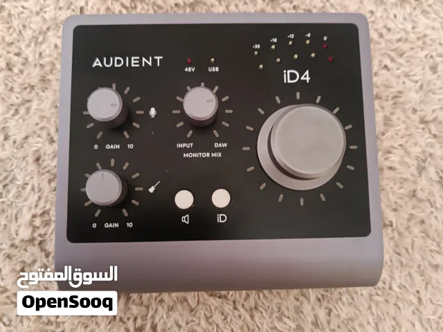 كرت صوت Audient iD4 استعمال خفيف