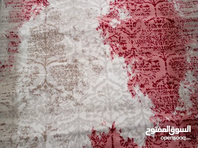 سجاد تركي للبيع عدد 2 الصغيره حجمها 200/130 السعر15 والكبيرة حجمها 270/200 السعر25