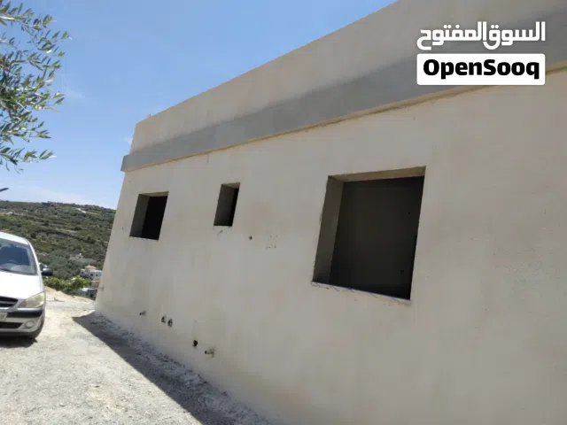 140 m2 4 Bedrooms Townhouse for Sale in Tulkarm Ramin