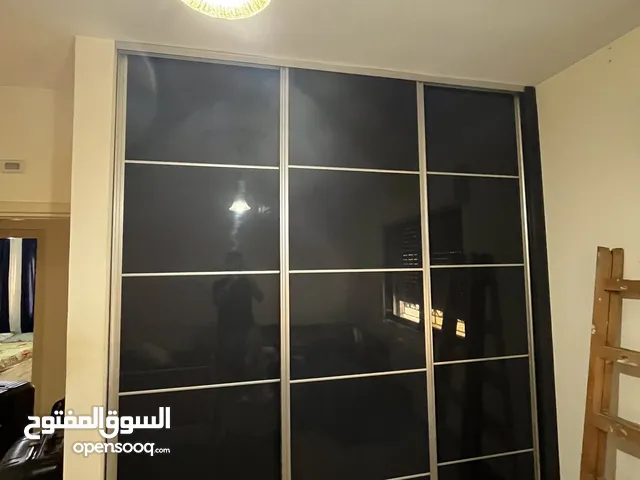 خزانات حائط