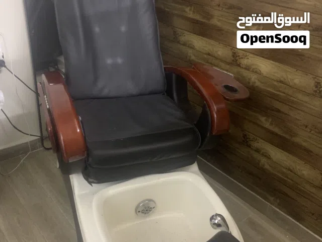 مطلوب أخصائية حمام مغربي وبديكير ومنكير ومساج للعمل في صالون تجميل