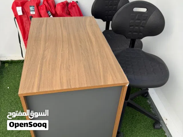 طقم طاولة مكتب دراسه مع كرسي ( نوع الصناعه إيطالي شبه جديد )