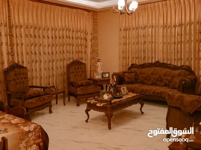195 m2 3 Bedrooms Apartments for Sale in Salt Al Saro