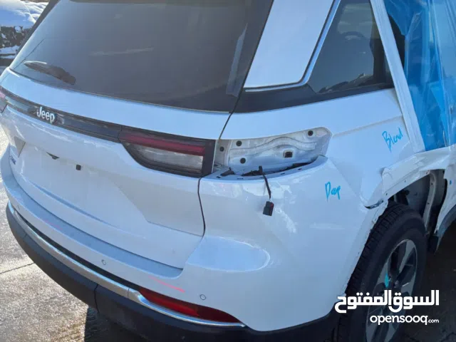 جيب كراند شيروكي لمتدد هايبرد بانزين كهرباء فول للاخير