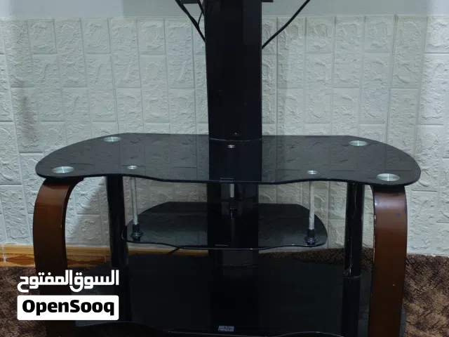 طاولة تلفزيون سوكاريت مستعملة للبيع