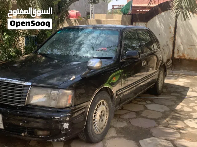 1999 تويوتا كراون Crown