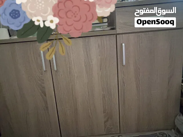 طاولة ووحده تخزين كالجديدة