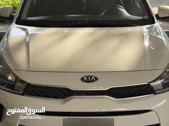 Kia rio hatchback with perfect conditions
