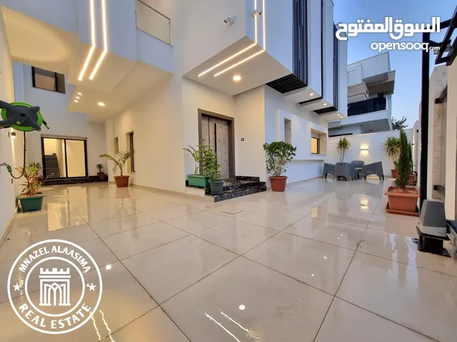 580 m2 5 Bedrooms Villa for Sale in Tripoli Al-Serraj