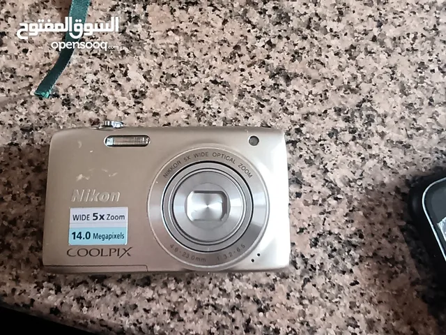 كاميرا نيكون للبيع 14 mpx coolpix 3100 s  60 دينار قابل للتفاوض