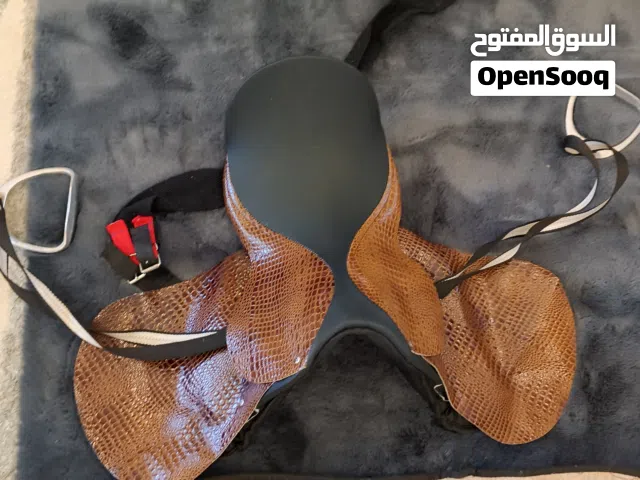 سرج جلد بحال الوكاله مع كامل عدتو بسعر مغري للجادين موجود عمان