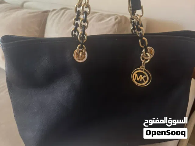 شنطة مايكل كورس اصلية بحالة الوكالة (michael kors)