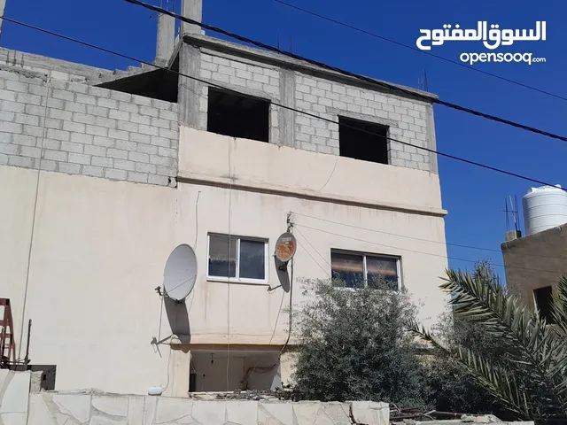 110 m2 4 Bedrooms Townhouse for Sale in Zarqa Jabal Al Amera Rahma