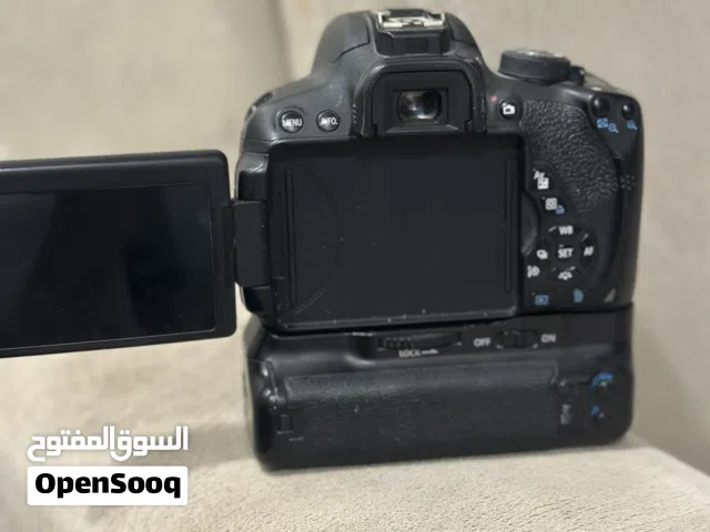 كاميرا كانون 700D