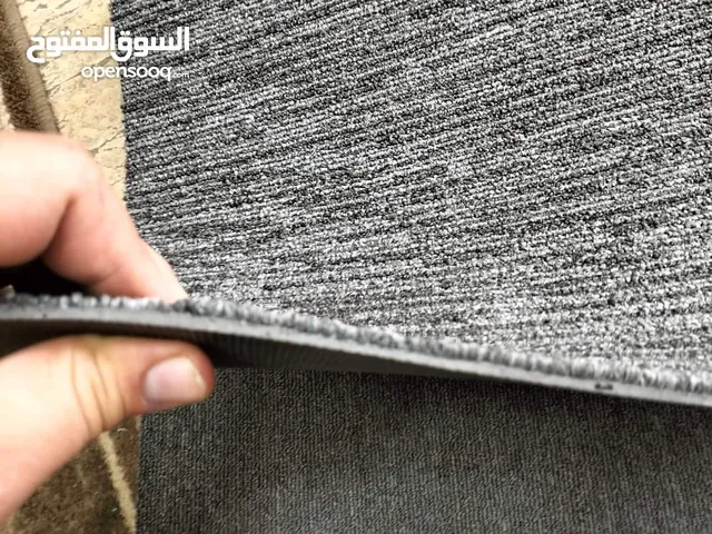 توريد وتركيب أرضيات الموكيت البلاط عالي الجودة، مصممة خصيصًا ل المكاتب و الشركات سجاد موكيت بلاط