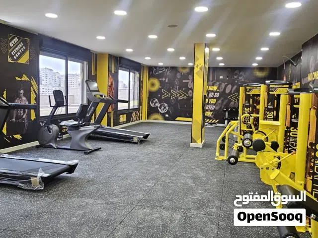 شقة طابق اول بالجبيهة مع  وجود صالة رياضية (Gym)  خاصة بمالكي الشقق