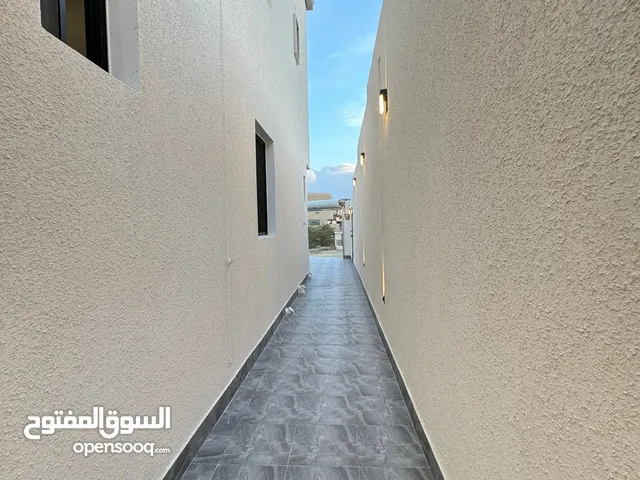 550 m2 4 Bedrooms Villa for Sale in Khamis Mushait Al Raqi