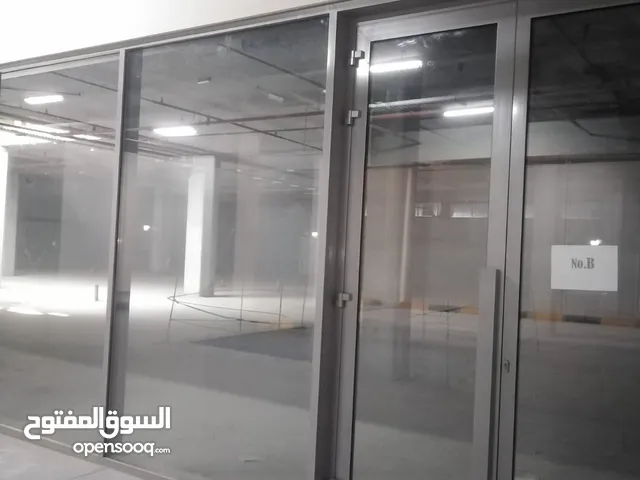 للايجار مخزن بشرق الاحمدي