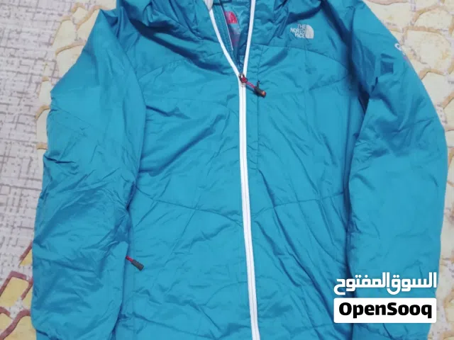 جاكيت فاخر وانيق بناتي THE NORTH FACE اصليه 100 ٪ مستعمل بحالة ممتازة لون ازرق فاتح صنع في الفلبين