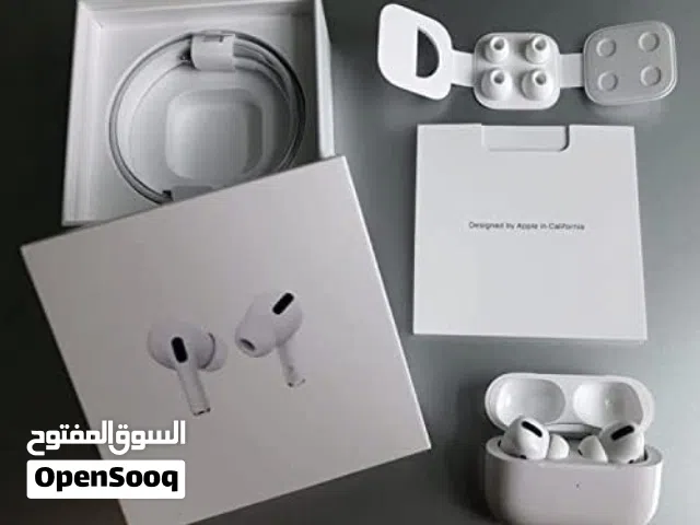 AirPods 2nd genrration بحالة ممتازة + هديه كفر جديد