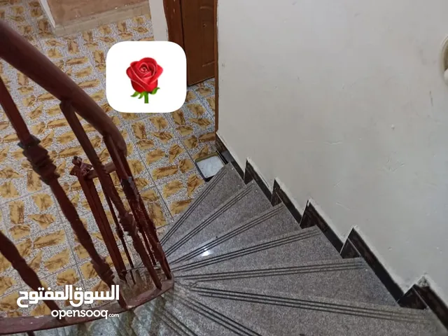 100 m2 4 Bedrooms Townhouse for Sale in Basra Hakemeia