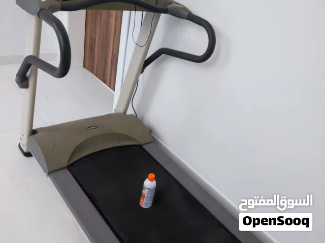 للبيع جهازي للمشي بحالة ممتازة جداً قابل للتفاوض