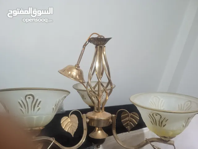 خمسه ثريات وعلى الفحص الاستفسار الرجاء التواصل على الرقم