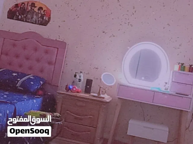 ميز تواليت للبيع