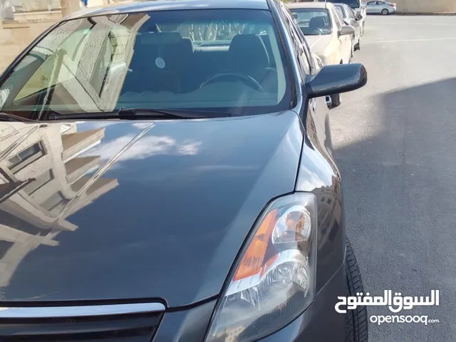 نيسان التميا موديل 2009 للبيع
