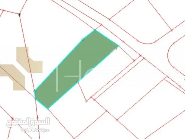 ارض تجارية ذات موقع مميز للبيع في عمان - عبدون مساحة الارض 1075م