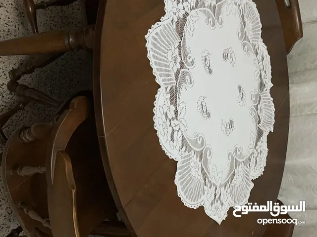 طاولة سفرة أمريكي
