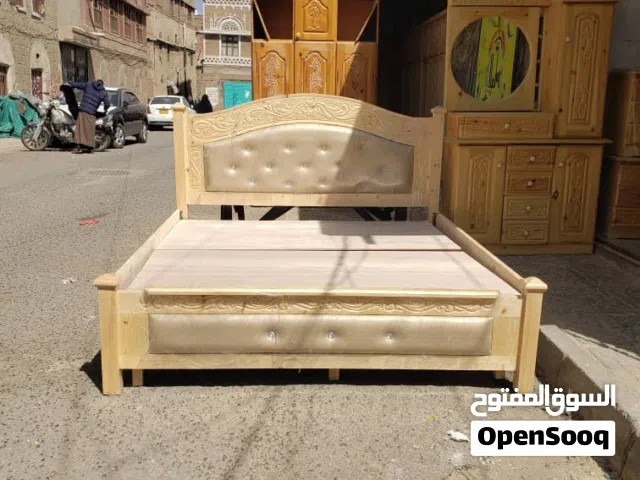 دولايب خشب سويد عمل نظيف كل دولاب وله سعره يختلف السعر