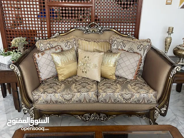 Used Home Furniture for sale 
عفش و أغراض بيت للبيع

السبب: العائلة مغادرة للدولة